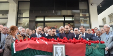 hayatini-kaybeden-eski-chp-milletvekili-selcuk-ayhan-son-yolculuguna-ugurlandi-nRbYEXaJ.jpg