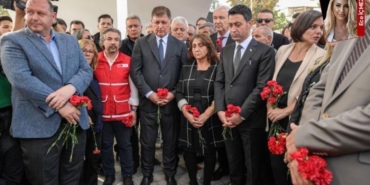 izmirde-depremin-4-yildonumunde-30-ekim-deprem-aniti-ve-parkinda-toren-duzenlendi-tWdCGFux.jpg