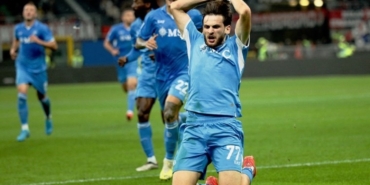 lider-napoli-milani-deplasmanda-yendi-fl4xhcAV.jpg