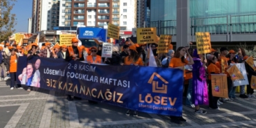 losev-ile-losemiye-karsi-el-ele-nSQHj7xy.jpg