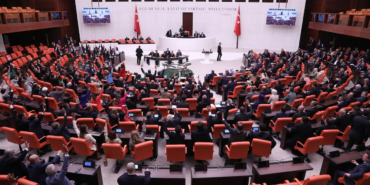 mecliste-huseyin-yayman-remzi-kartal-yemegi-tartismasi-nB5xsuC5.jpg