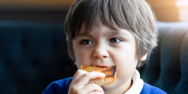 neden-asla-yanmis-tost-yememelisiniz-g5ZnVQyJ.jpg