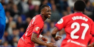 sevilla-deplasmanda-2-golle-kazandi-AzdAzKeC.jpg