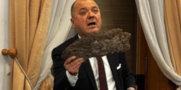 tarim-ve-hayvanciligin-nasil-bitirildigi-boyle-anlatildi-mecliste-sut-ekmek-tezek-cKa7uEm2.jpg