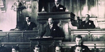 ulu-onder-ataturkun-en-buyuk-eseri-cumhuriyet-101-yasinda-kNBDcinq.jpg