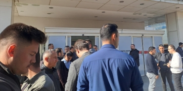 vanda-hastanede-silahli-saldiri-2-olu-2-yarali-n5MOdZJT.jpg