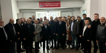 chpli-meclis-uyeleri-17-gun-sonra-belediye-binasina-girebildi-P6gOX2tX.jpg