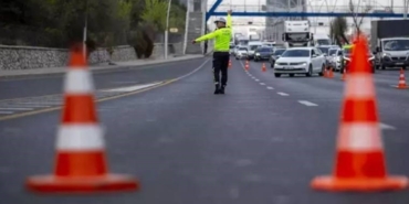istanbul-valiliginden-aciklama-bu-yollar-trafige-kapatildi-MDmZjThm.jpg