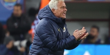 jose-mourinhodan-bir-paylasim-daha-sari-formaliya-yapilinca-6EAce3Rx.jpg