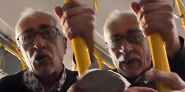 otobuste-yer-vermeyen-genc-kizi-herkesin-icinde-tokatladi-vbvcbS66.jpg
